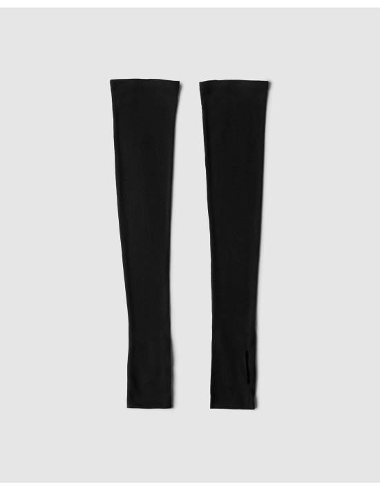 Манжеты из тонкого трикотажа в черном цвете