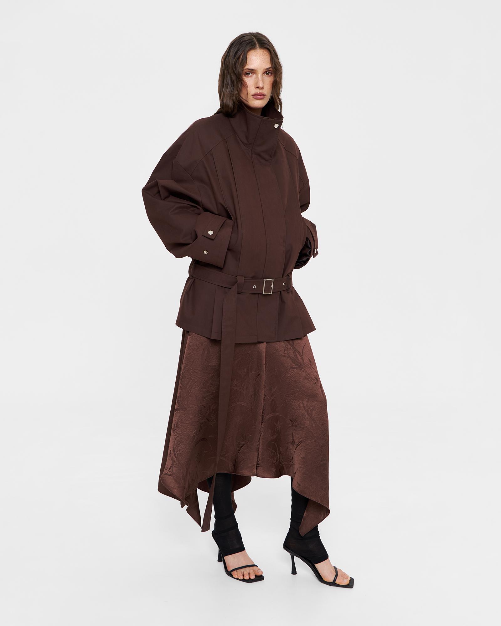 Тренч-бомбер в шоколадном цвете