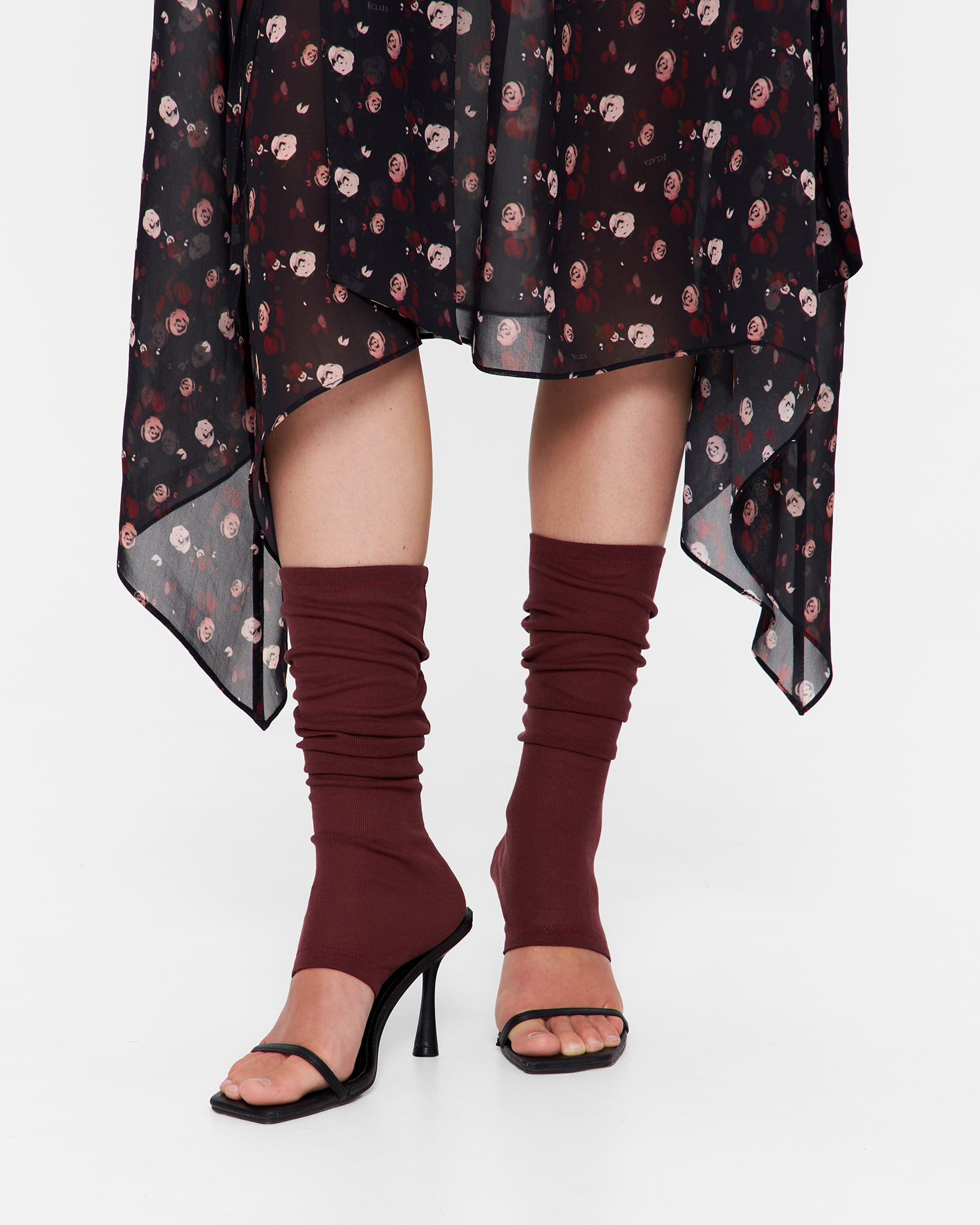 Носочки в бордовом цвете