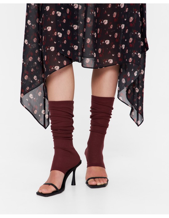 Носочки в бордовом цвете