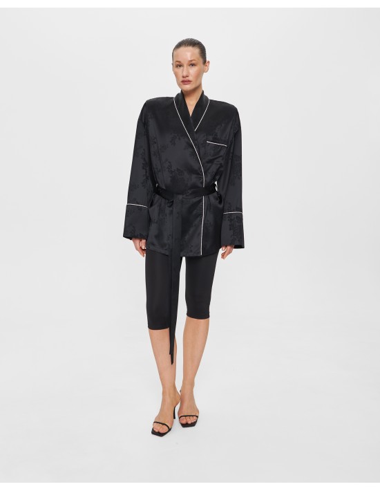 Пижамная рубашка в цветочек в черном цвете