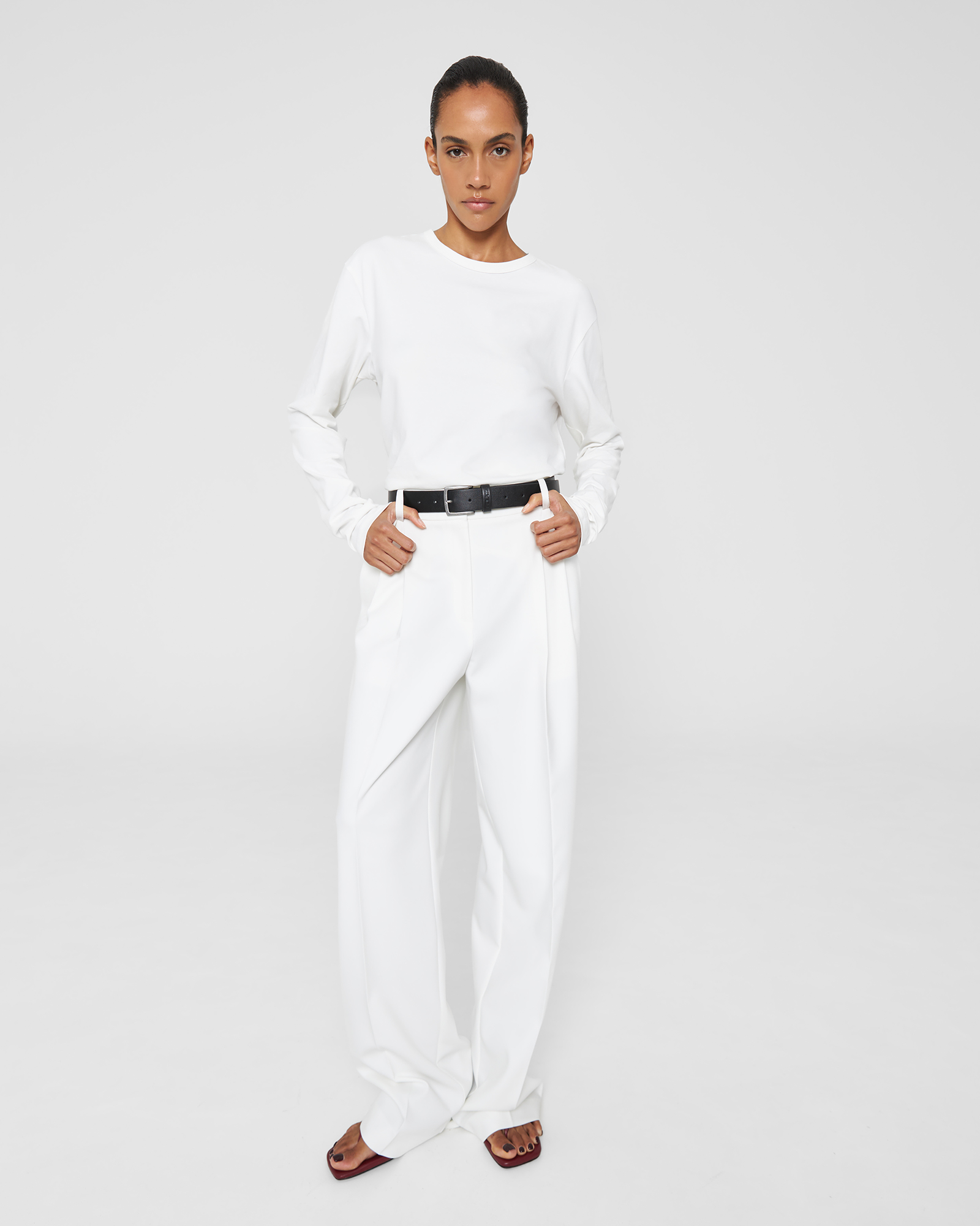 Лонгслив Regular fit в белом цвете Лонгслив Regular fit в белом цвете