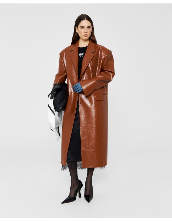 Пиджак длины миди из экокожи в карамельном цвете