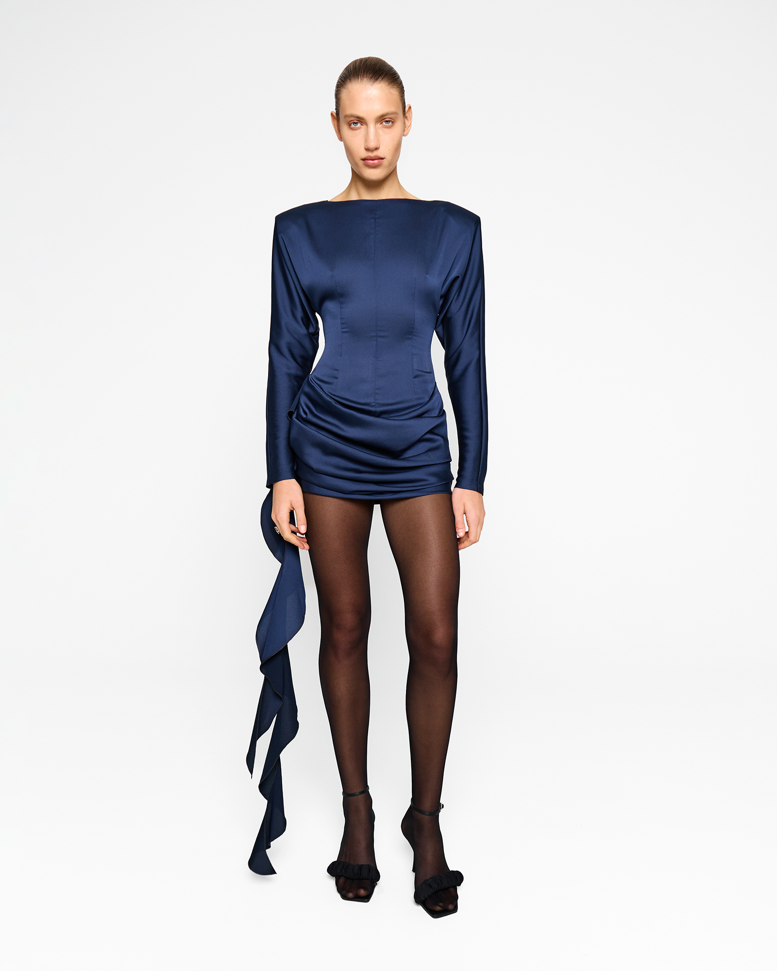 Платье мини с декоративной лентой