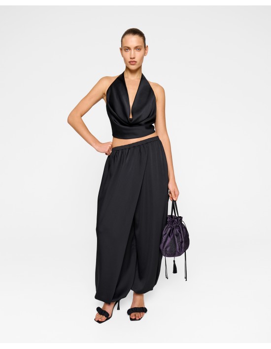 Топ-водопад в черном цвете